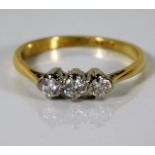An 18ct gold ring set with approx. 0.25ct platinum