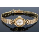 A ladies 9ct gold strap & case Avia watch 17.4g in