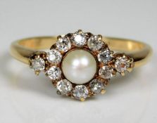 An 18ct gold ring set with approx. 0.36ct of old c