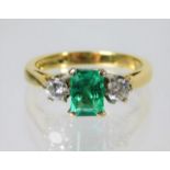 An 18ct gold ring set with approx. 0.25ct diamond