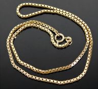 A 9ct gold box chain 17.5in long 10.8g