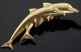 A 9ct gold dolphin brooch 1g 38mm long