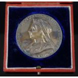 A case Queen Victoria silver commemorative medalli