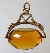 A 9ct gold mounted citrine fob 9.6g