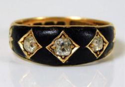 A Victorian 18ct gold memorial ring with date of 1881 set with approx. 0.4ct of diamond 4.1g size M