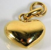 An 18ct gold Links of London heart pendant 5.3g