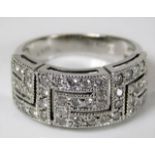 An 18ct white gold ring set with approx. 1ct diamo