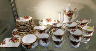 A quantity of approx. 44 pieces of Royal Albert Co