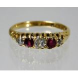 An antique 18ct gold ring set with approx. 0.4ct o