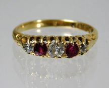 An antique 18ct gold ring set with approx. 0.4ct o