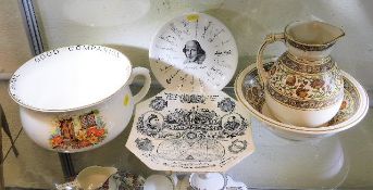 A novelty chamber pot, a Victorian plate, a Willia