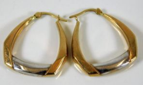 A pair of 9ct gold earrings 1.8g