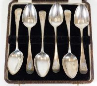 A cased set of early 19thC. silver teaspoons, init