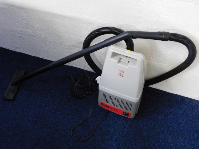 A vacuum cleaner