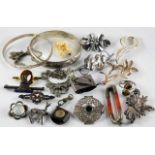A quantity of mixed silver & white metal items inc
