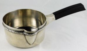 A French 0.950 silver saucepan 200g