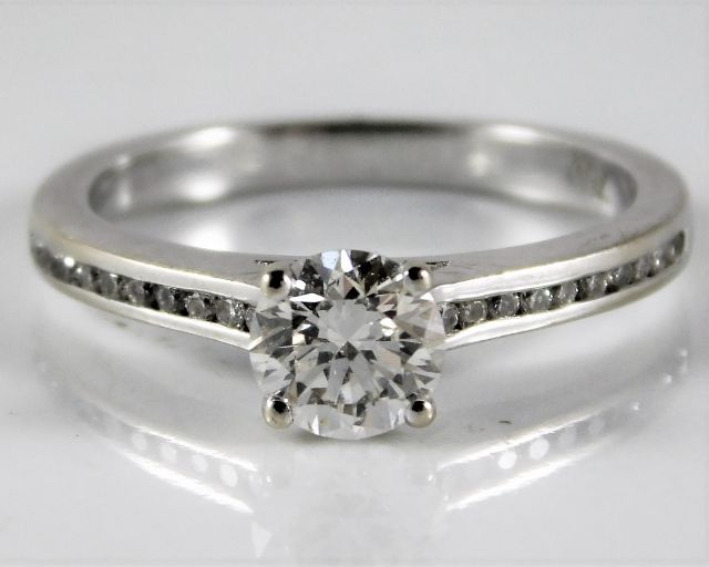 An 18ct white gold ring set with approx. 0.55ct ce