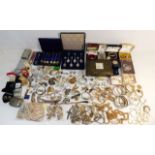 A large quantity of costume jewellery items includ