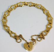 A 9ct gold bracelet 5.5g