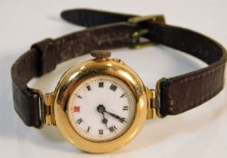 A 15ct gold case ladies watch 18.2g