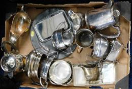 A boxed quantity of mixed plated wares