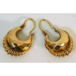 A pair of 9ct gold earrings 1.6g