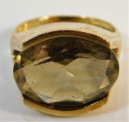 A 9ct gold ring set with quartz 8.6g size Q/R