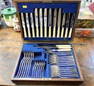 A cased cutlery set