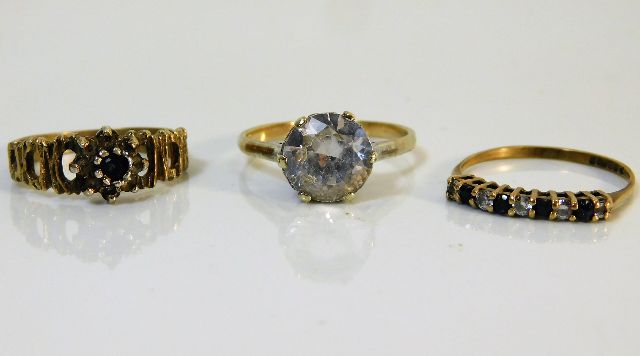 Three 9ct gold rings 5.1g