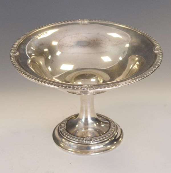 Edward VII pedestal dish, Birmingham 1908, 15cm diameter x 10cm high, 3.7toz Condition: