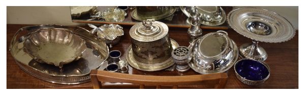 Assorted plated wares, to include; an oval biscuit barrel on stand with swan finial, oval entrée/