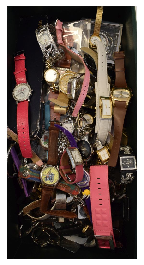 Large quantity of mainly fashion wristwatches etc Condition: