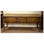 Good quality reproduction oak dresser base in the 18th Century taste having a rectangular top with