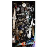 Large quantity of mainly fashion wristwatches Condition: