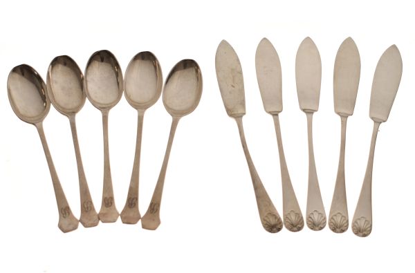 Set of five George V demi-tasse coffee spoons, Sheffield 1919 together with a set of five George