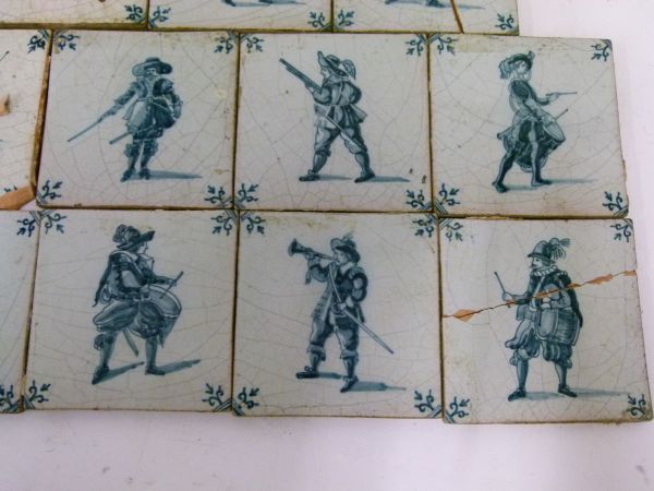 Collection of thirty-three 19th Century Dutch Delft blue and white painted tiles, comprising: - Bild 5 aus 9