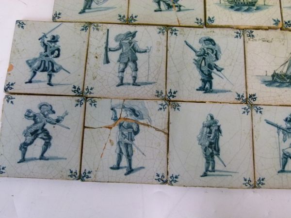 Collection of thirty-three 19th Century Dutch Delft blue and white painted tiles, comprising: - Bild 4 aus 9