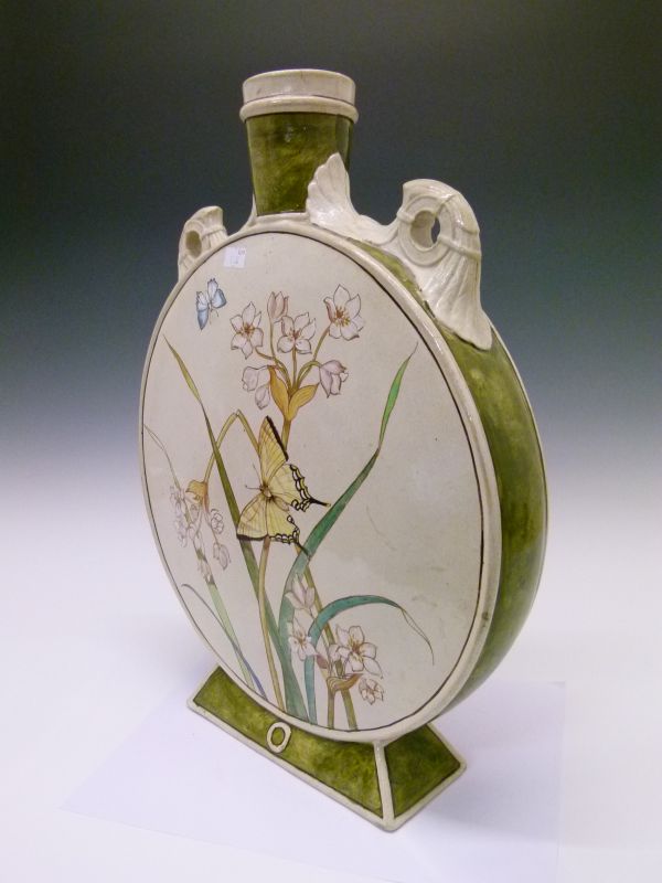 19th Century Minton Art Pottery Studio pilgrim flask vase having two moulded handles to the - Bild 2 aus 9