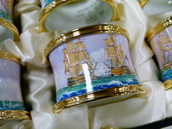 Peter Graves for Moorcroft - Set of six limited edition painted enamel 'Trafalgar' napkin rings, - Bild 5 aus 9