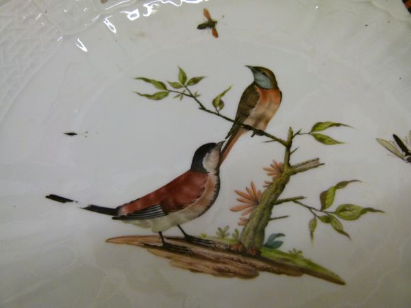 Pair of 19th Century Meissen porcelain shallow bowls, each painted with birds and insects within a - Bild 5 aus 9