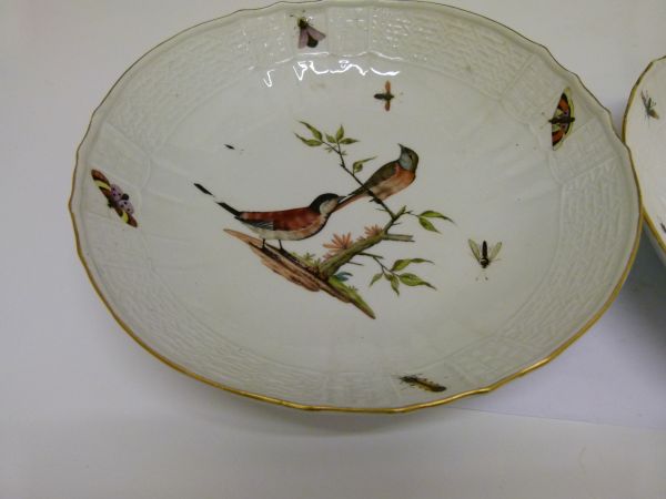 Pair of 19th Century Meissen porcelain shallow bowls, each painted with birds and insects within a - Bild 4 aus 9