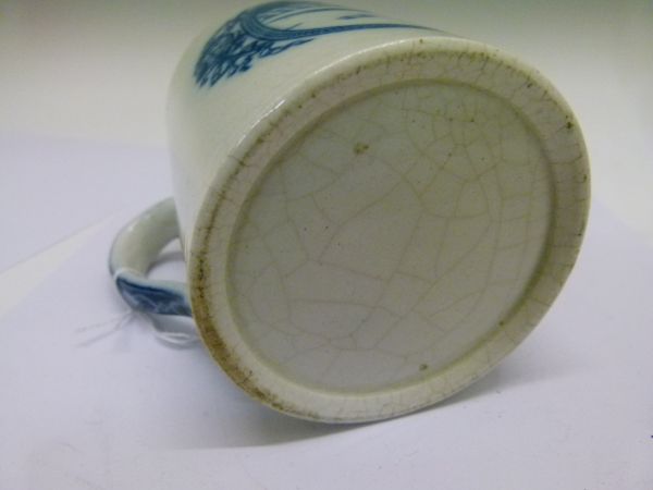 19th Century English blue and white transfer printed mug, the oval reserve decorated with a cock - Bild 7 aus 8