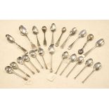 Quantity of various silver spoons, 6.6toz approx Condition: