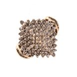 9ct gold cluster design ring, size P, 6.1g approx Condition: