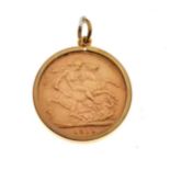 Gold Coin - George V sovereign 1911, in a 9ct gold pendant mount Condition: