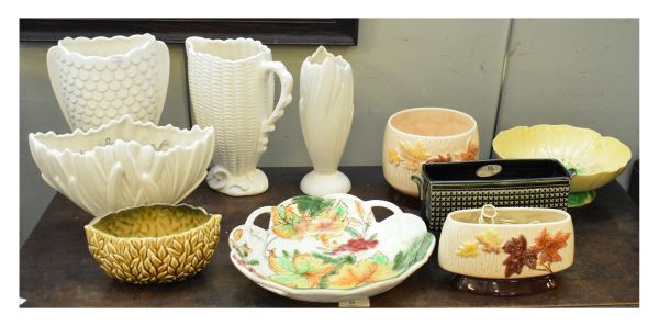 Assorted pottery to include; Carlton Ware Australian Design flowerhead bowl, Sylvac green-glazed