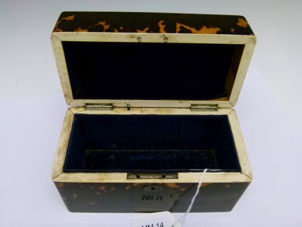 19th Century tortoiseshell veneered box, of rectangular form, the hinged cover opening to reveal a - Bild 7 aus 10