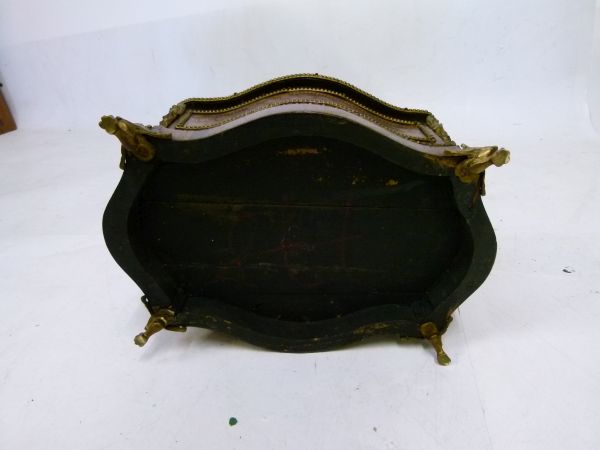 Late 19th Century French rosewood and parquetry jardinière, of serpentine form with pierced gilt - Bild 9 aus 10