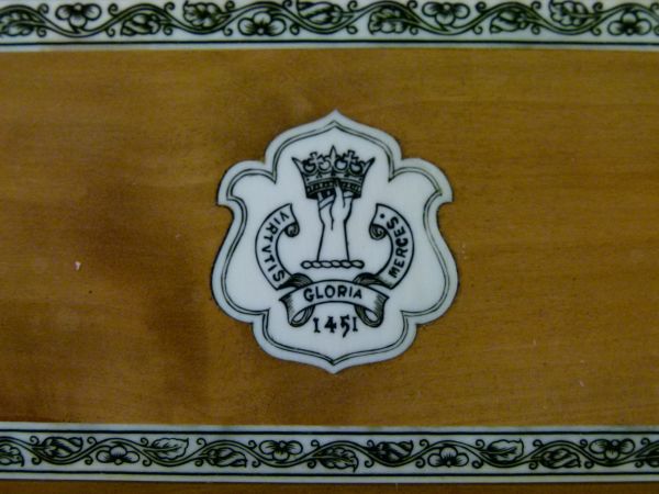 Early 20th Century Indian ivory inlaid satinwood card box, the cover inlaid with the crest of the - Bild 6 aus 13