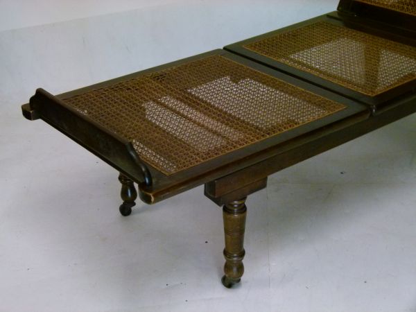 Late 19th/early 20th Century Campaign-style folding day bed, having three hinged and ratchet- - Bild 2 aus 11